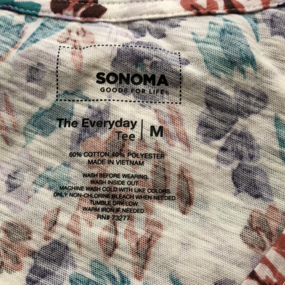 Women’s 2 Medium Sonoma T-shirts - Picture 2 of 5